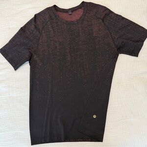 lululemon athletica metal vent Black and Red Short Sleeve Tee